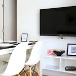 Apartman First *