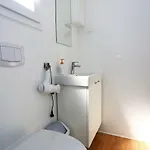 First Zára