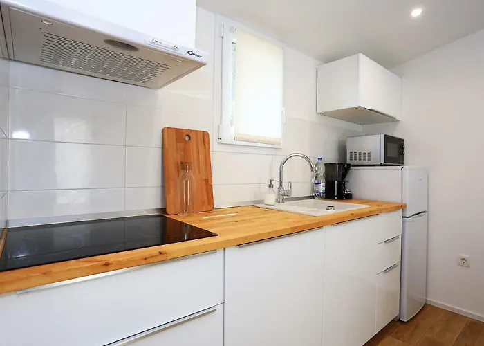 Apartament First *